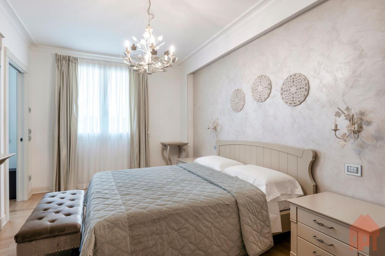 Biệt thự Apt24 - Luxury Lakefront Onassis Sirmione