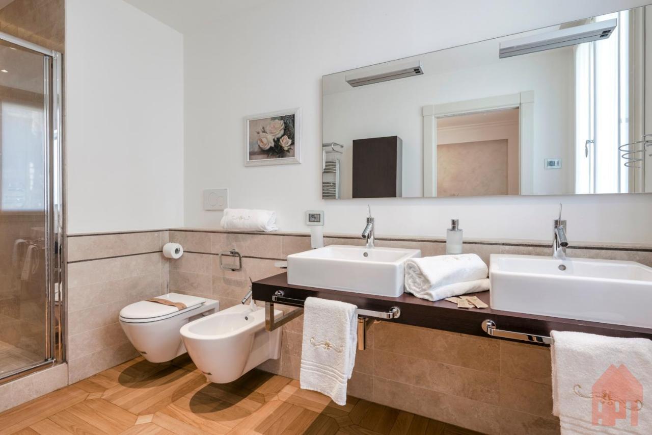Biệt thự Apt24 - Luxury Lakefront Onassis