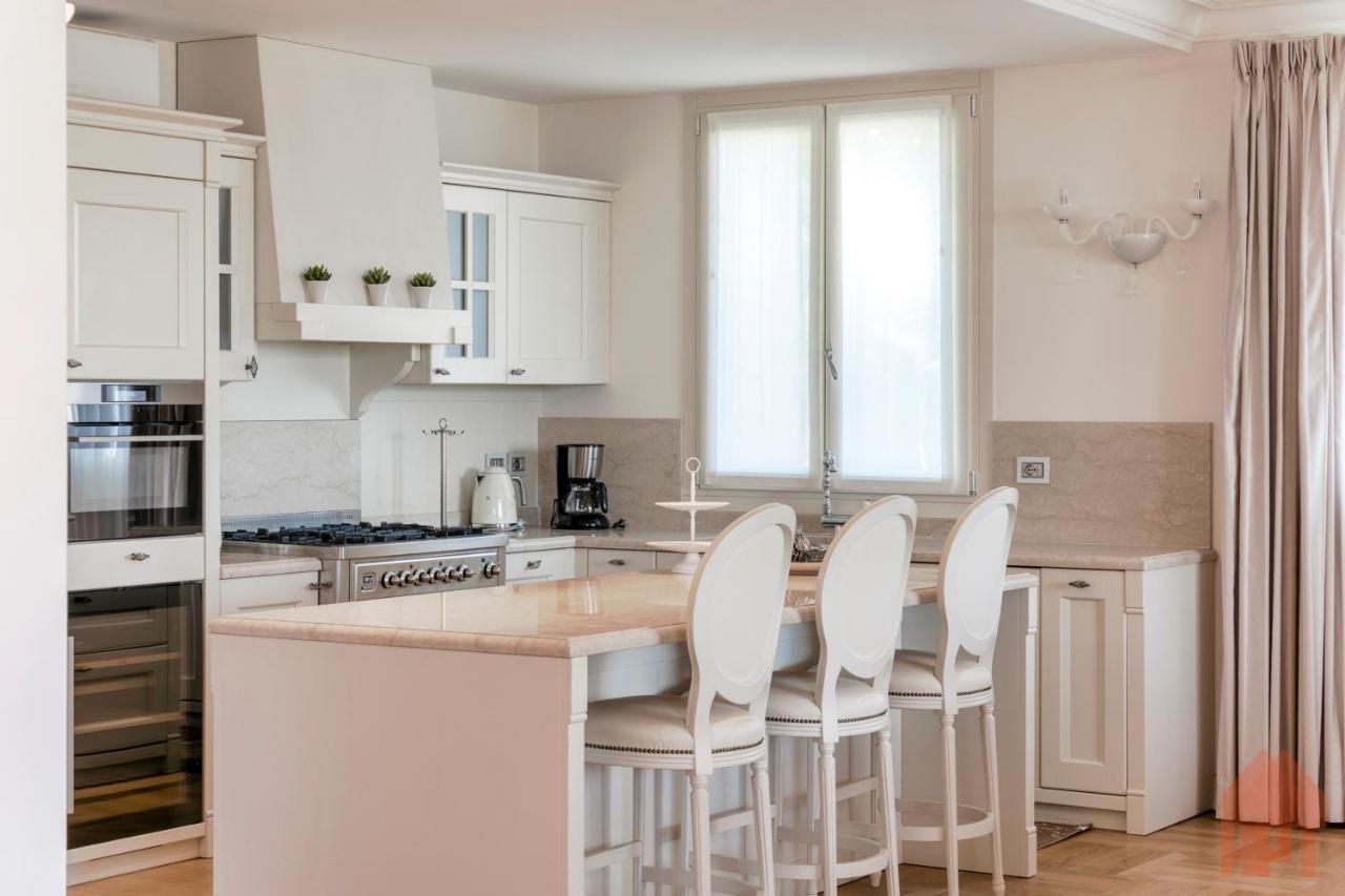 Apt24 - Luxury Lakefront Onassis * Sirmione