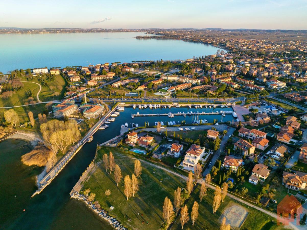 Villa Apt24 - Luxury Lakefront Onassis *