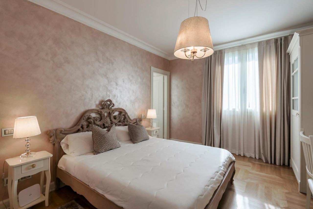 Apt24 - Luxury Lakefront Onassis *