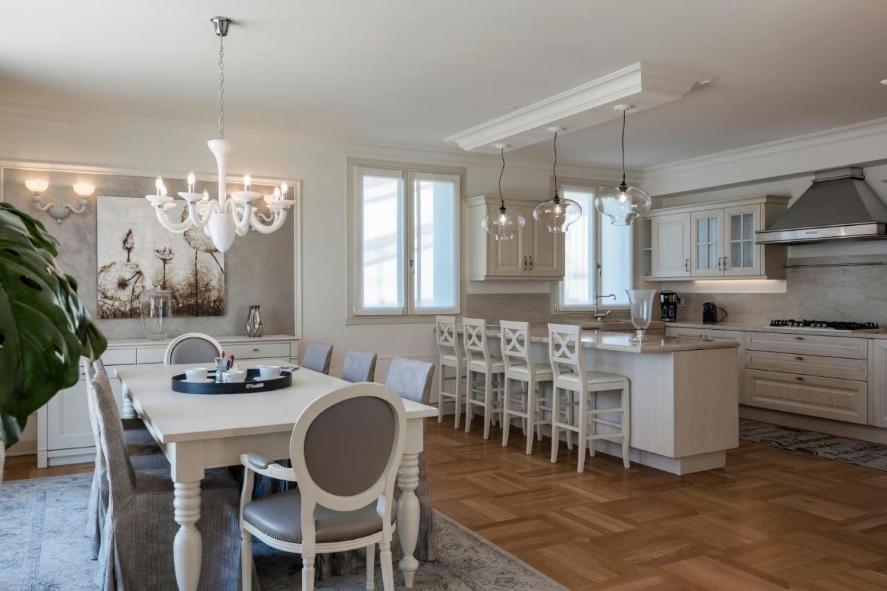 Villa Apt24 - Luxury Lakefront Onassis *