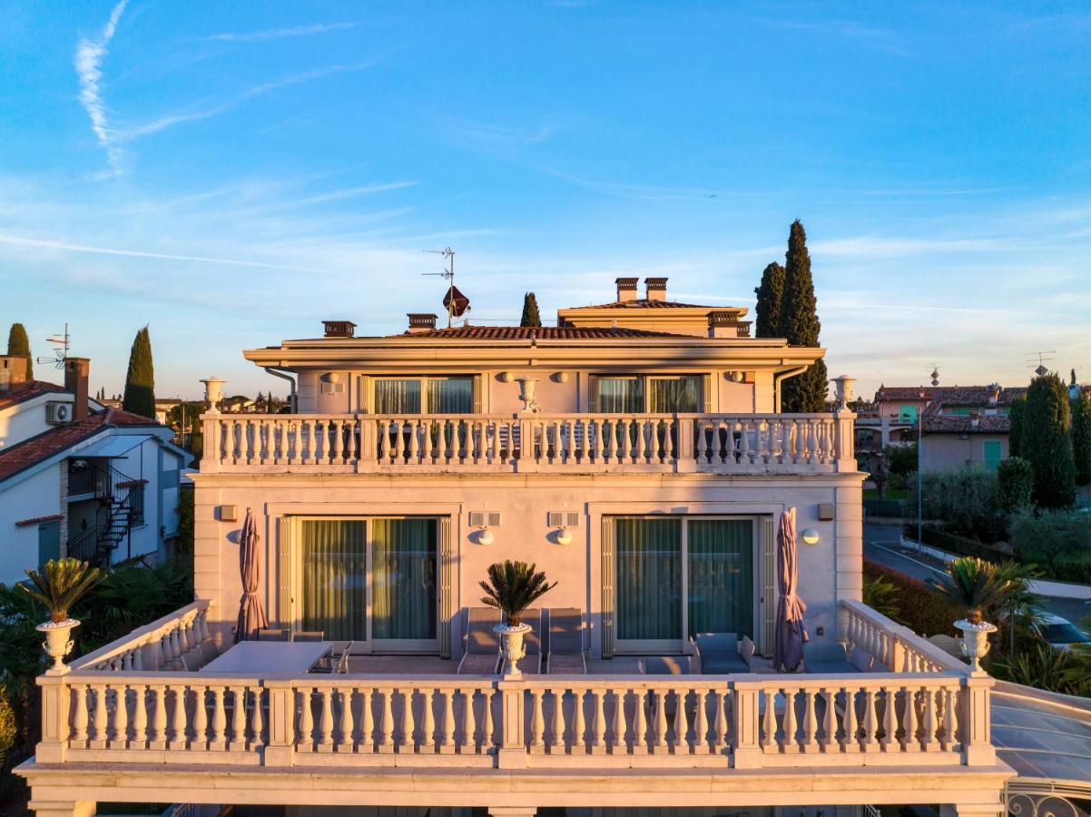 Villa Apt24 - Luxury Lakefront Onassis