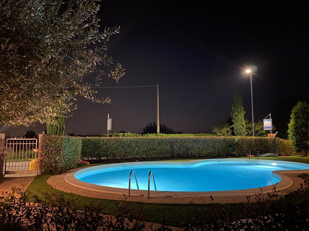 Dimora Di Charme Con Piscina E Giardino,vicina Apartment Sirmione