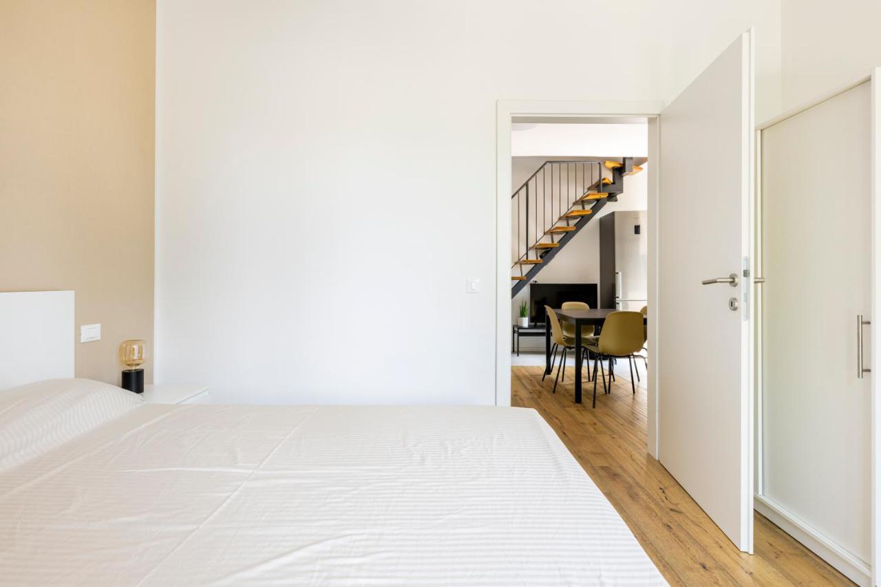 Trendy Aparment With Garage Right By The