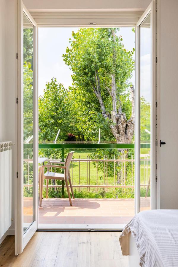 Trendy Aparment With Garage Right By The Apartment Sirmione