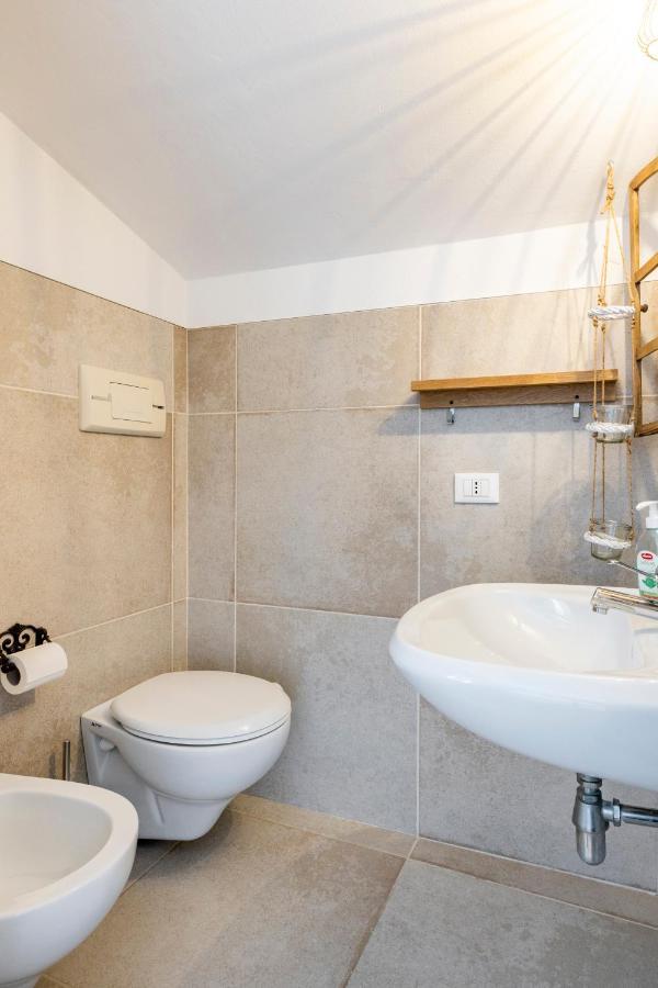 Apartment Trendy Aparment With Garage Right By The Sirmione