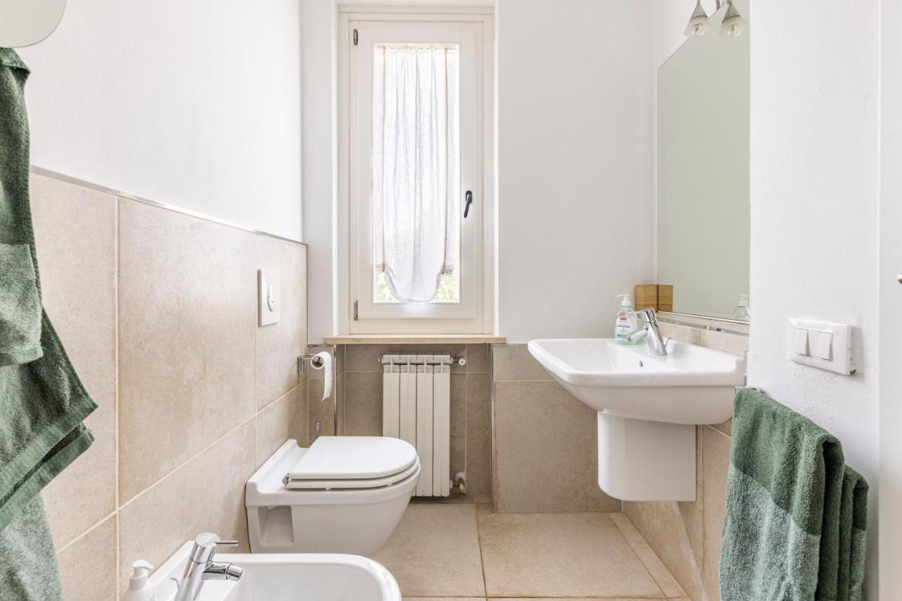 Trendy Aparment With Garage Right By The