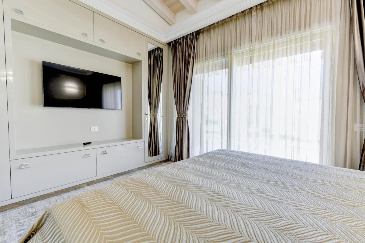 Magic Bay Villa Sirmione