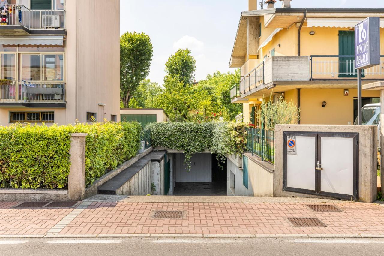 Trendy Aparment With Garage Right By The Apartment *