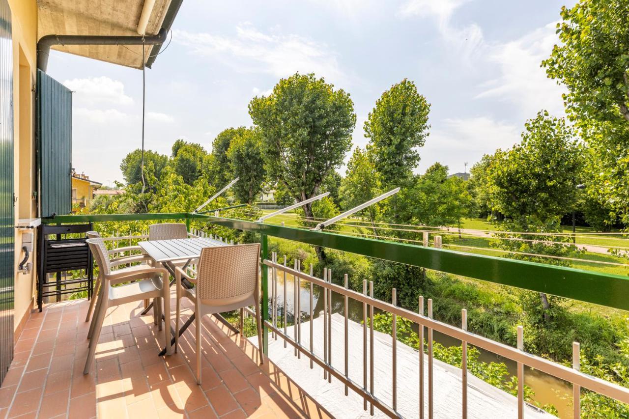 Trendy Aparment With Garage Right By The Apartment *