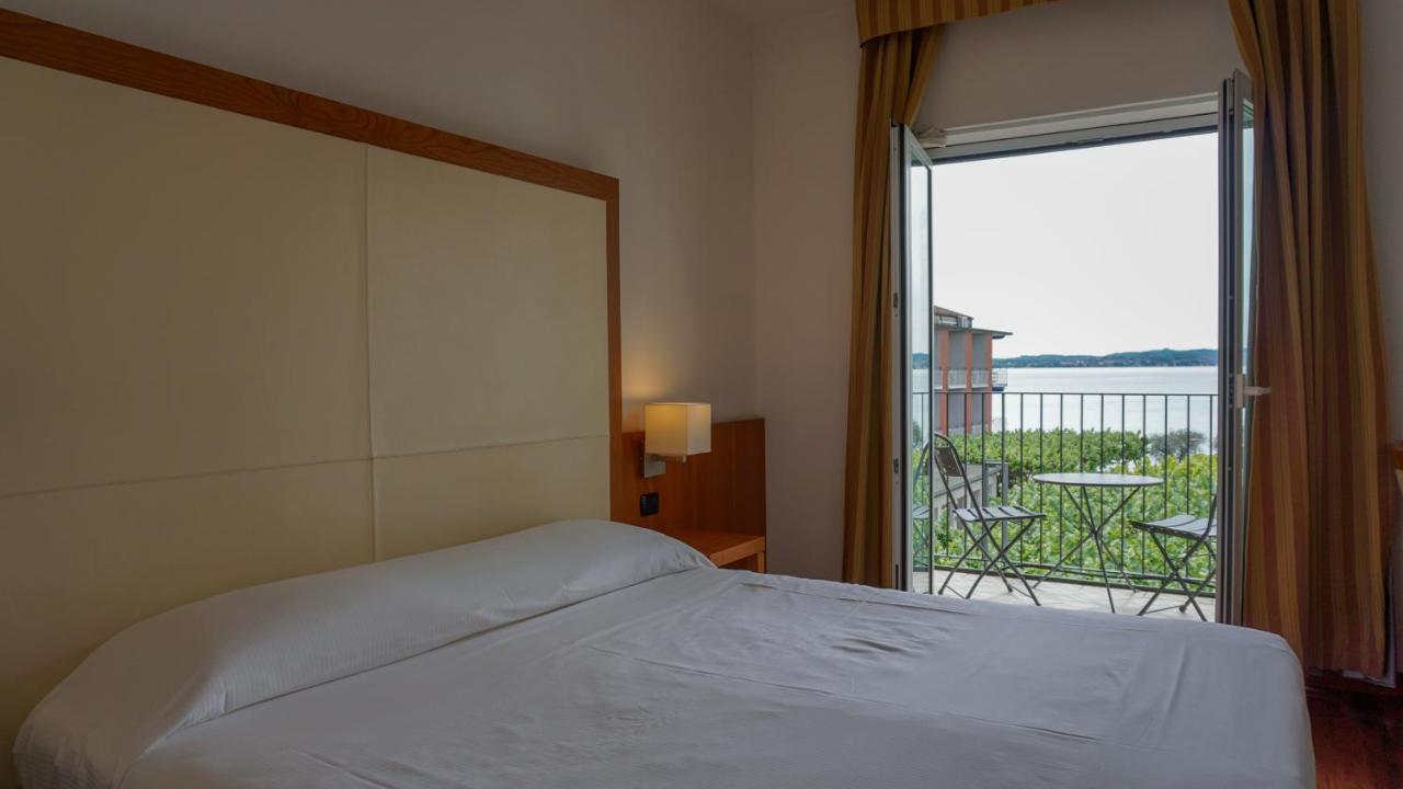 Mavino Sirmione