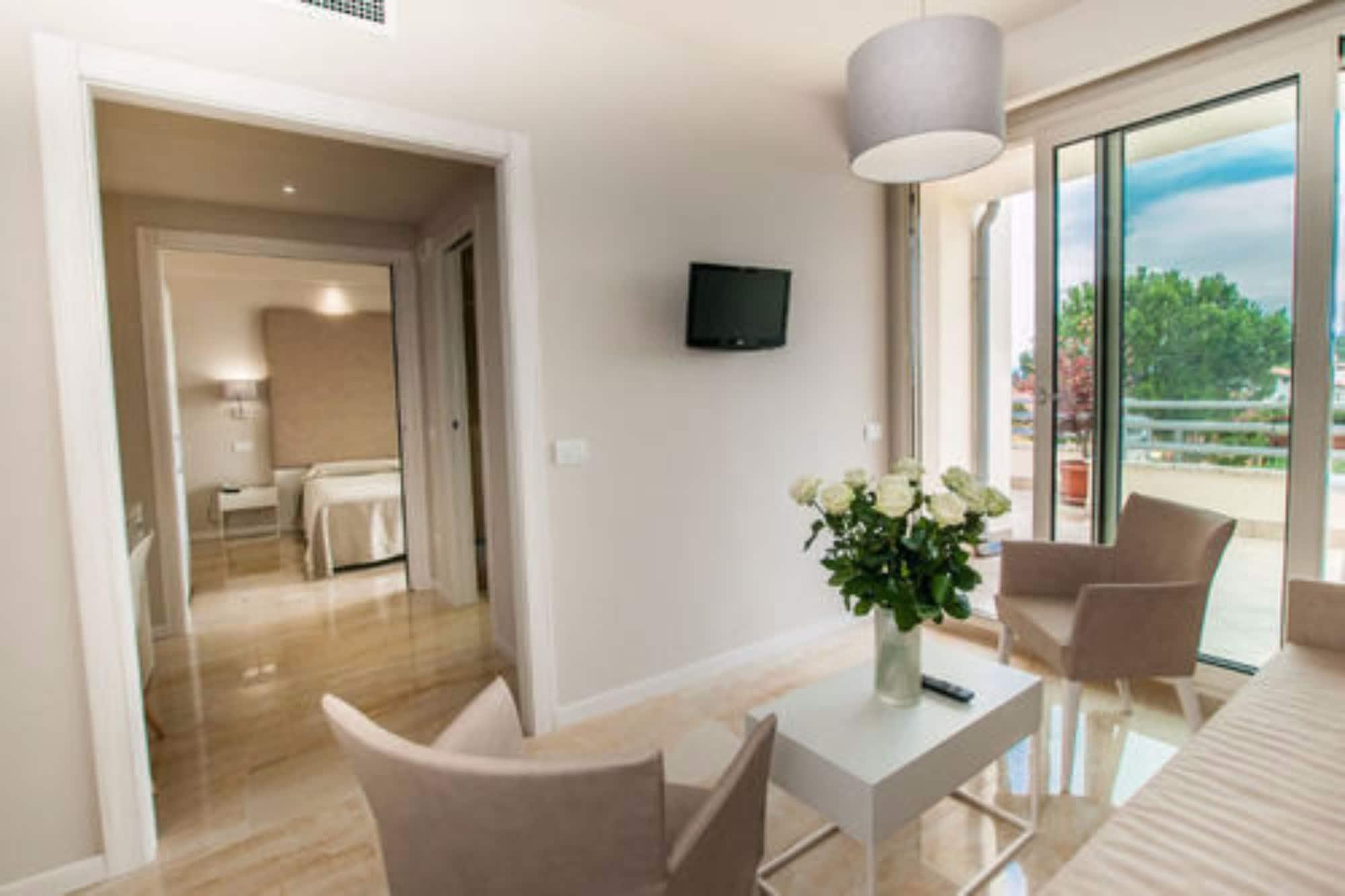 Du Parc Khách sạn 4*