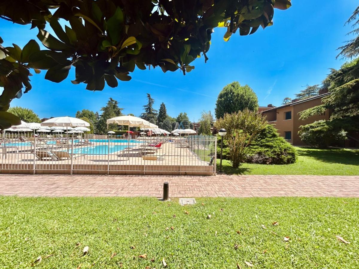 Scylla - 200 M Dal Di Garda Con Piscina Apartment