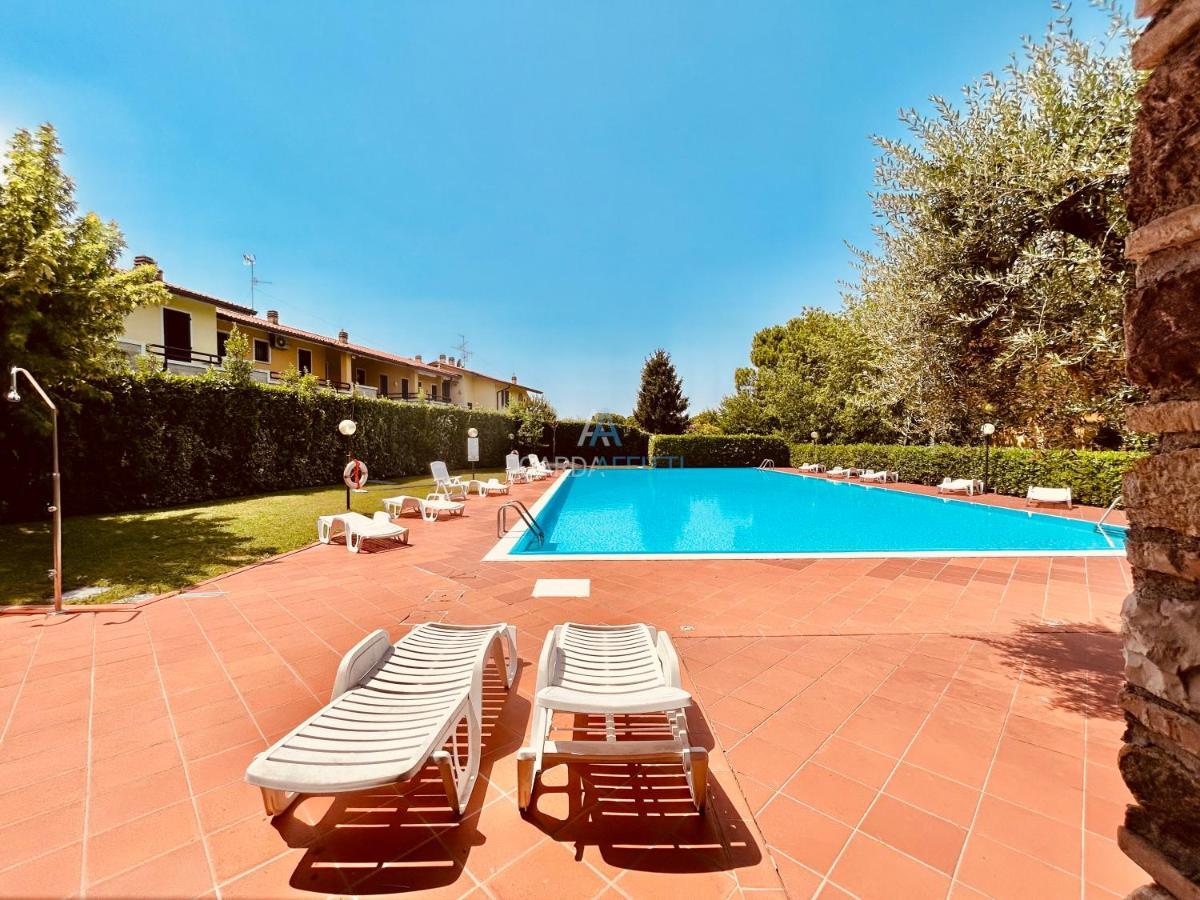 Mercury - Vista Con Piscina Sirmione