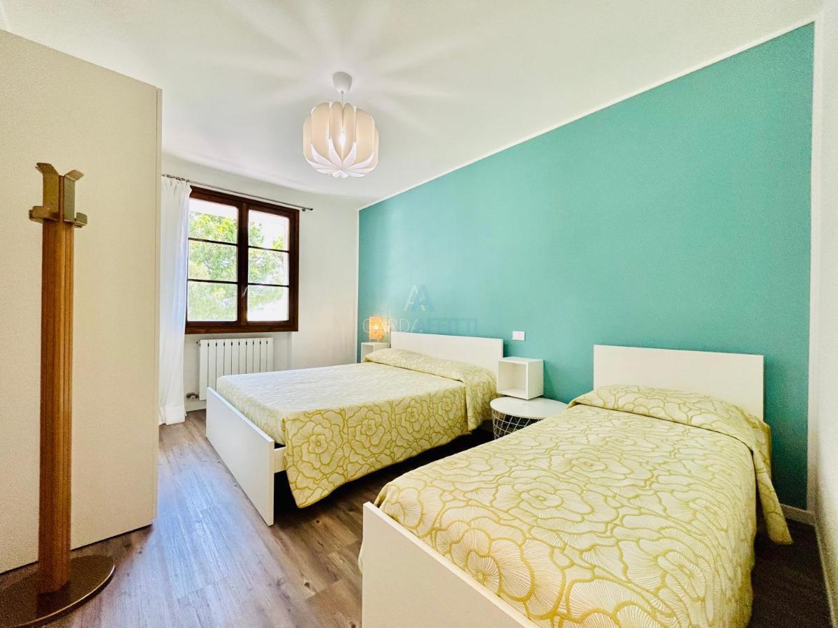 Mercury - Vista Con Piscina Sirmione