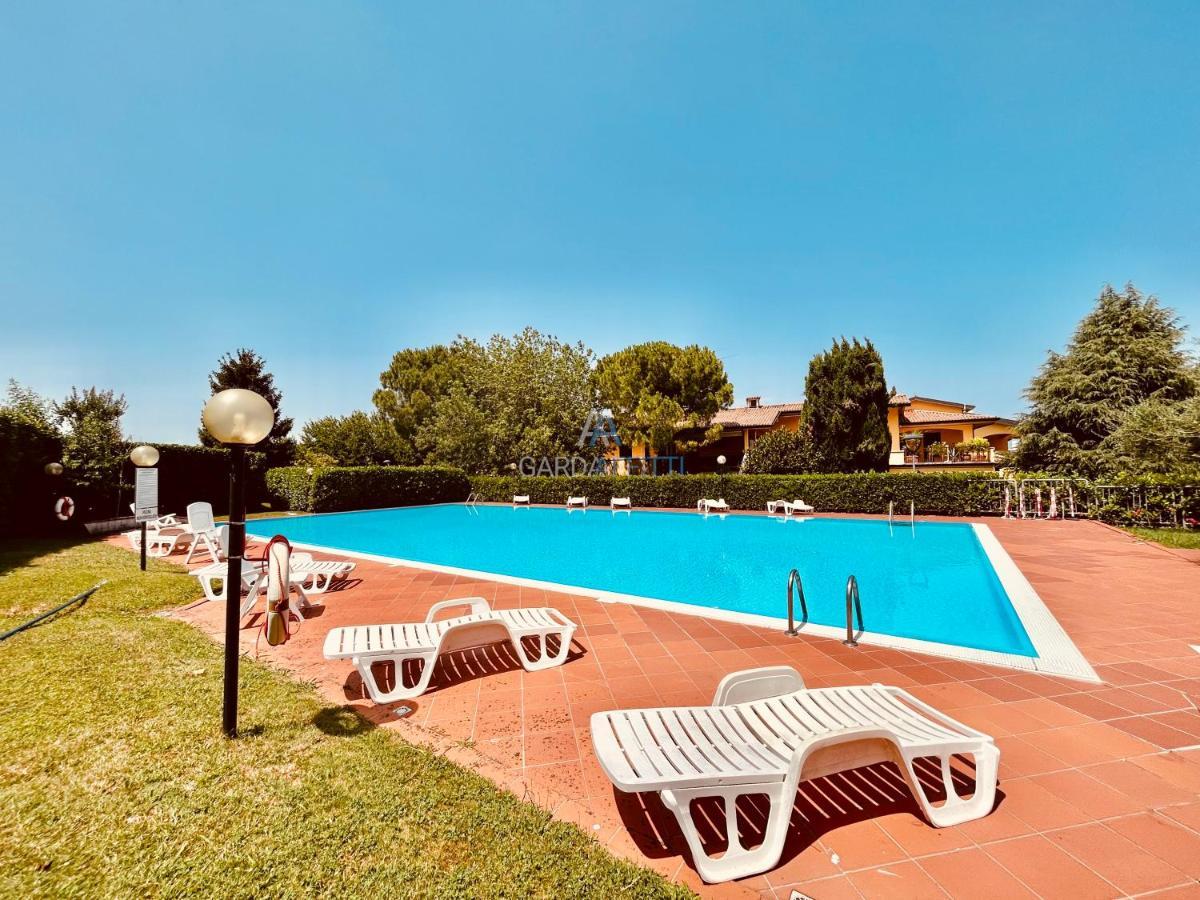 Mercury - Vista Con Piscina Apartment Sirmione