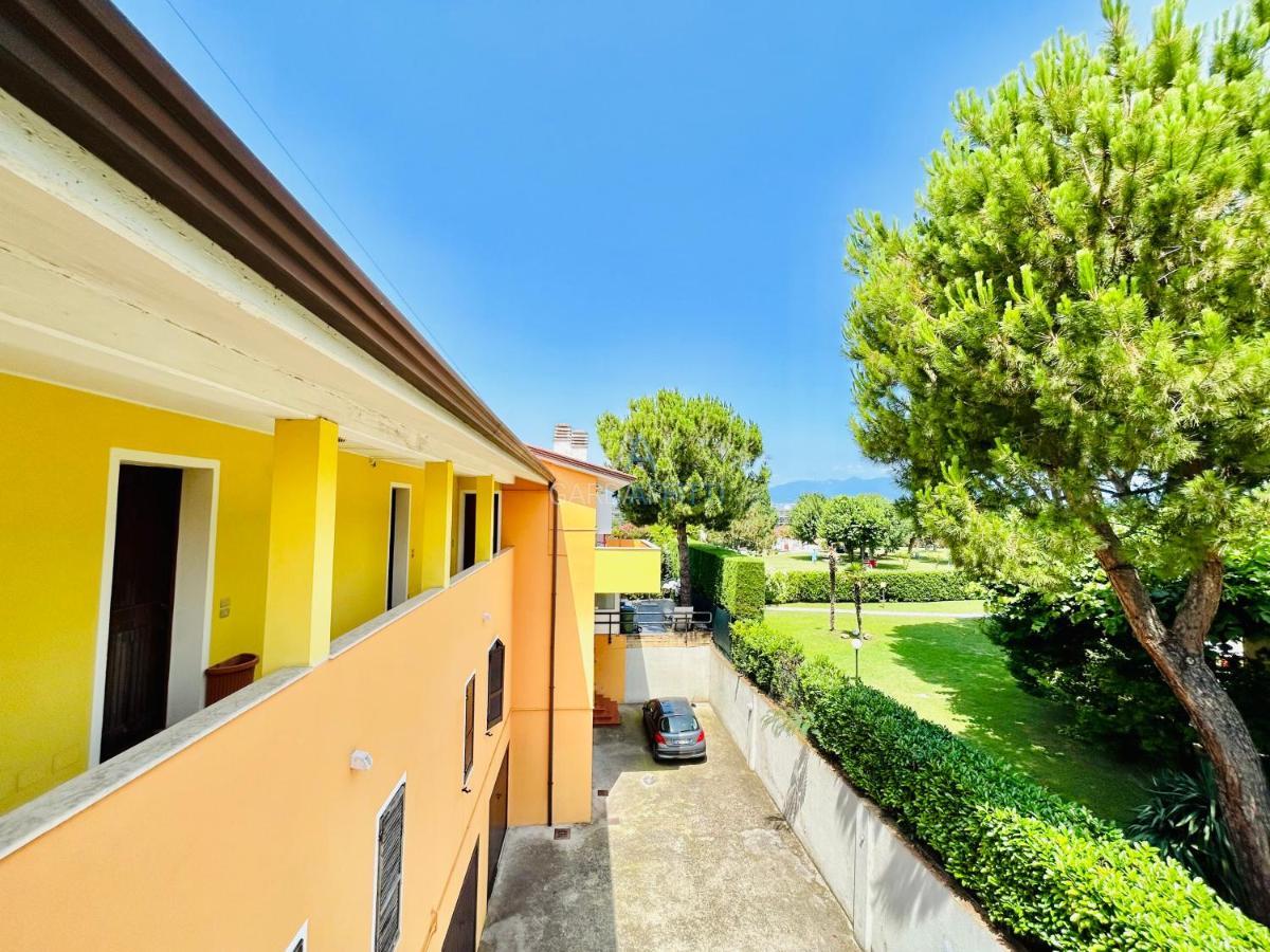 Mercury - Vista Con Piscina Sirmione