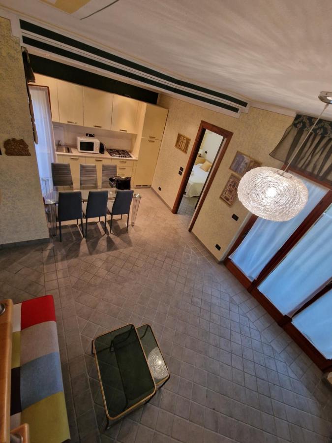 Casa Vittoria Punta Gro Con Piscina Apartment Sirmione