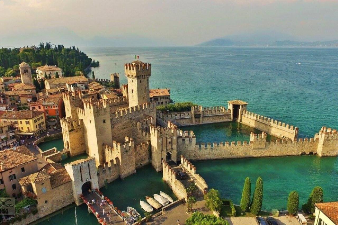 Mimosa Con Piscina - Affitti Brevi Italia * Sirmione
