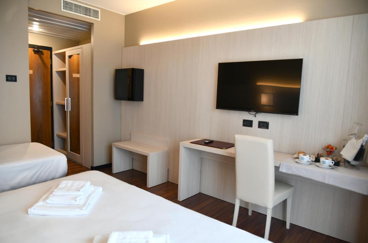 Yachting Mistral