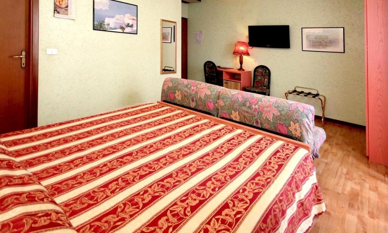 Benaco Hotel 3*