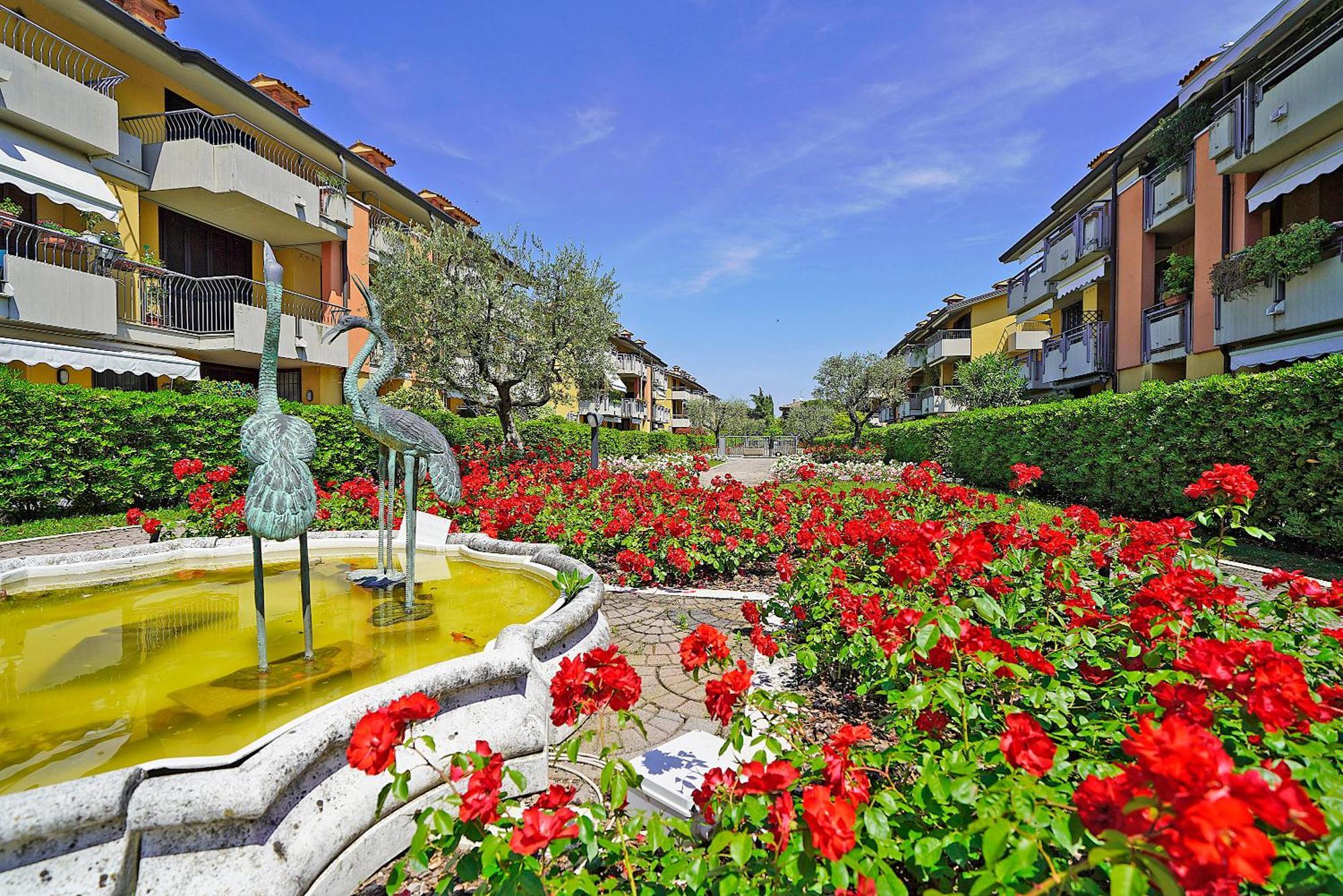 Apartment Villaggio Dei Fiori - Viola - Gardagate