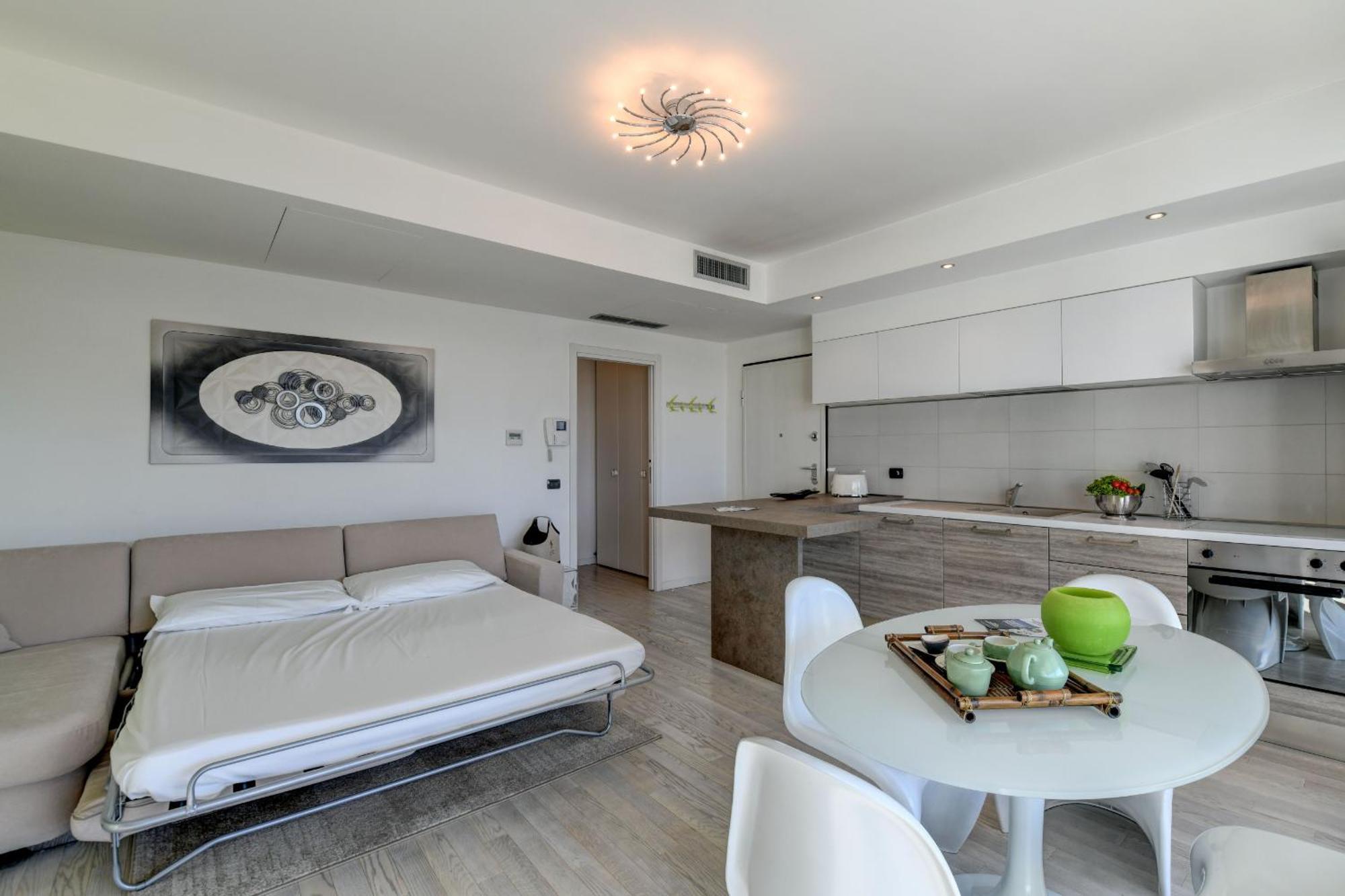 Mgh La Castellana Lake View B4 Apartment Sirmione