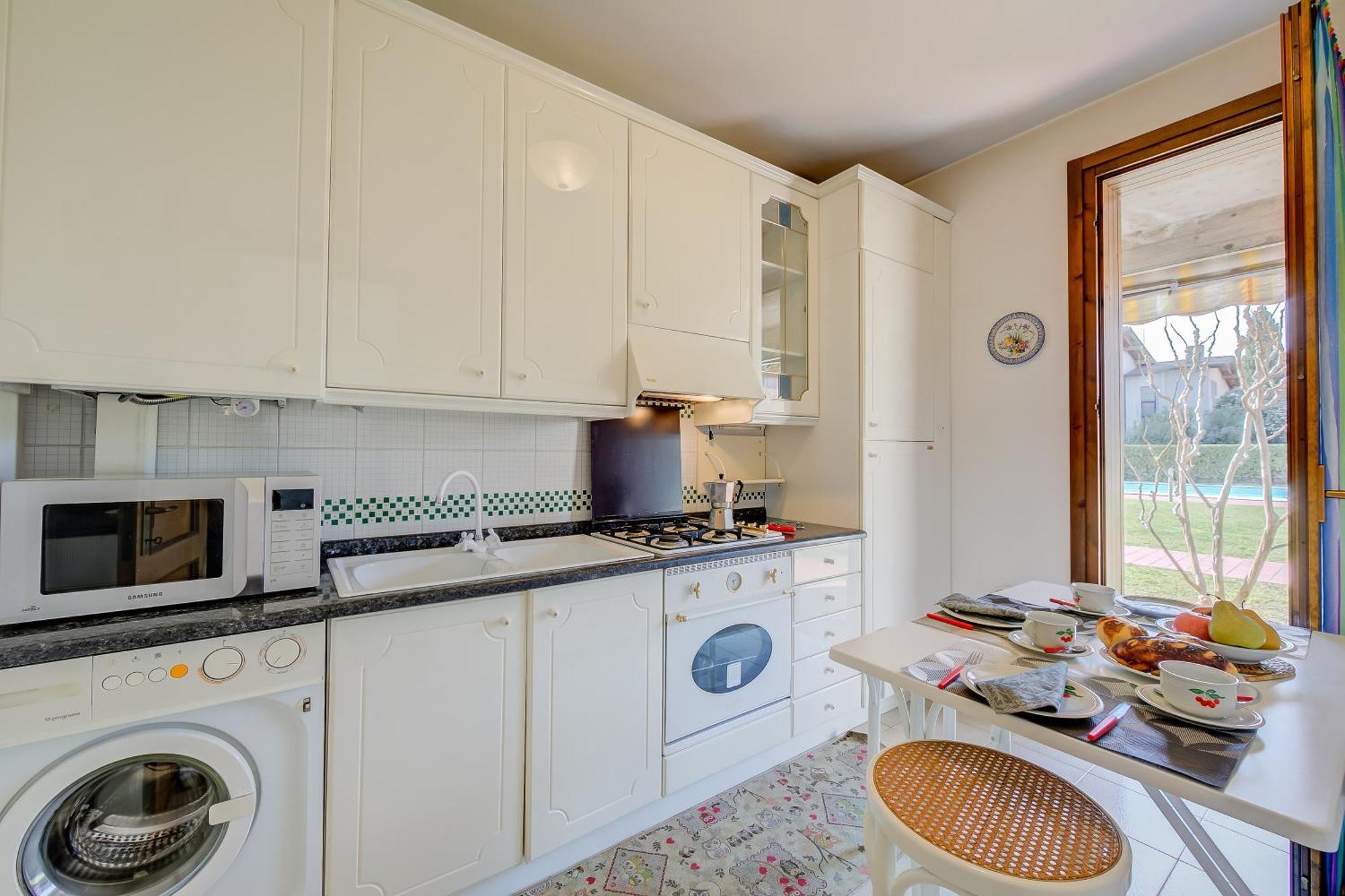 Appartamento Lella Front Beach Garda Lake *