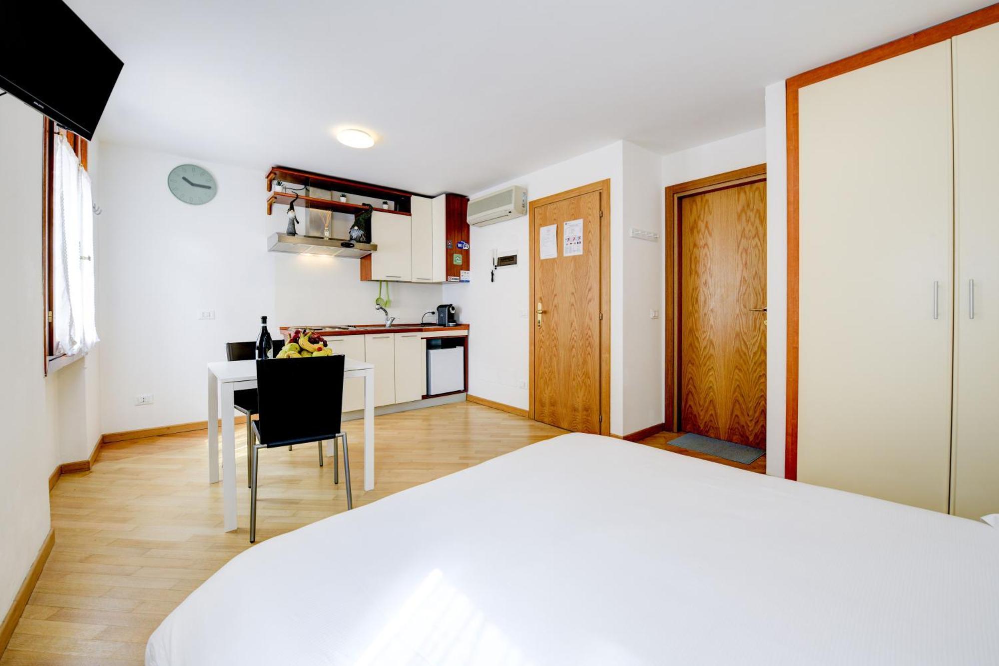 Anna Apartman