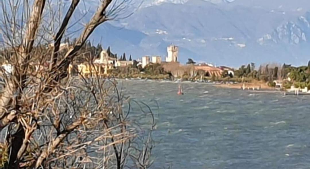 Blue Căn hộ Sirmione
