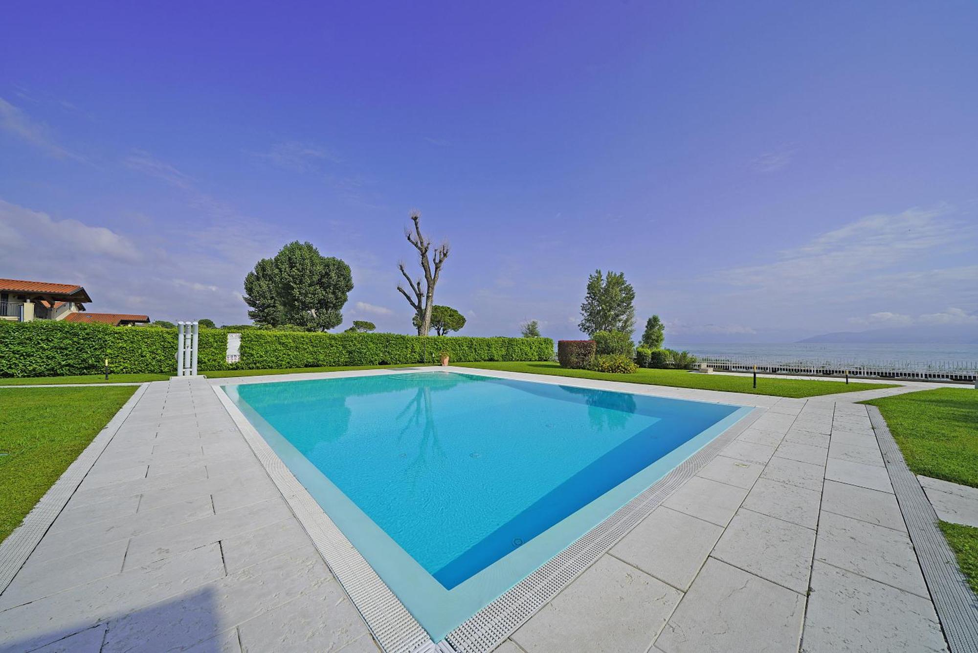 Il Porticciolo P1-12 By Wonderful Italy Sirmione