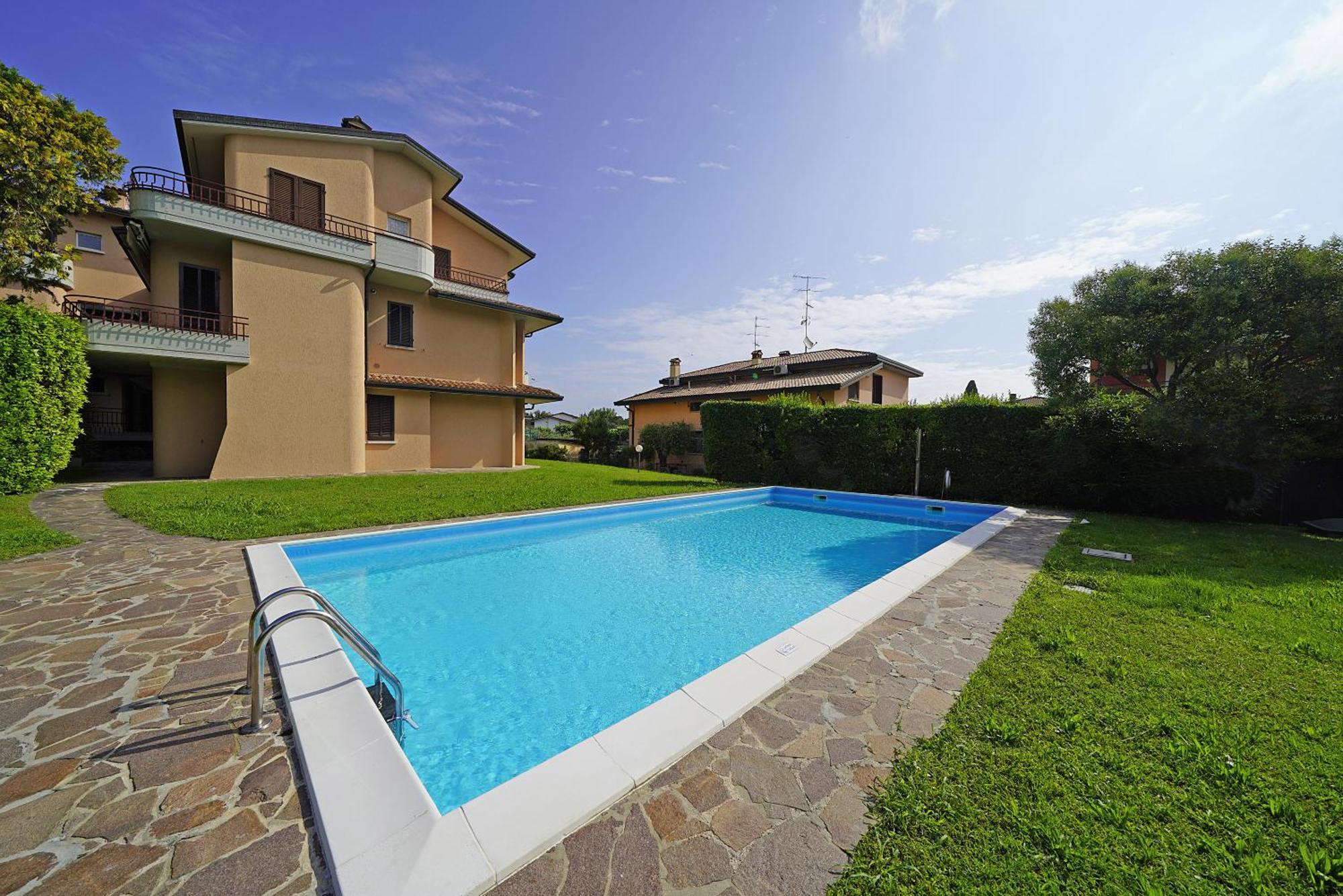 Borgo Del Grillo P2-9 By Wonderful Italy Apartman Sirmione