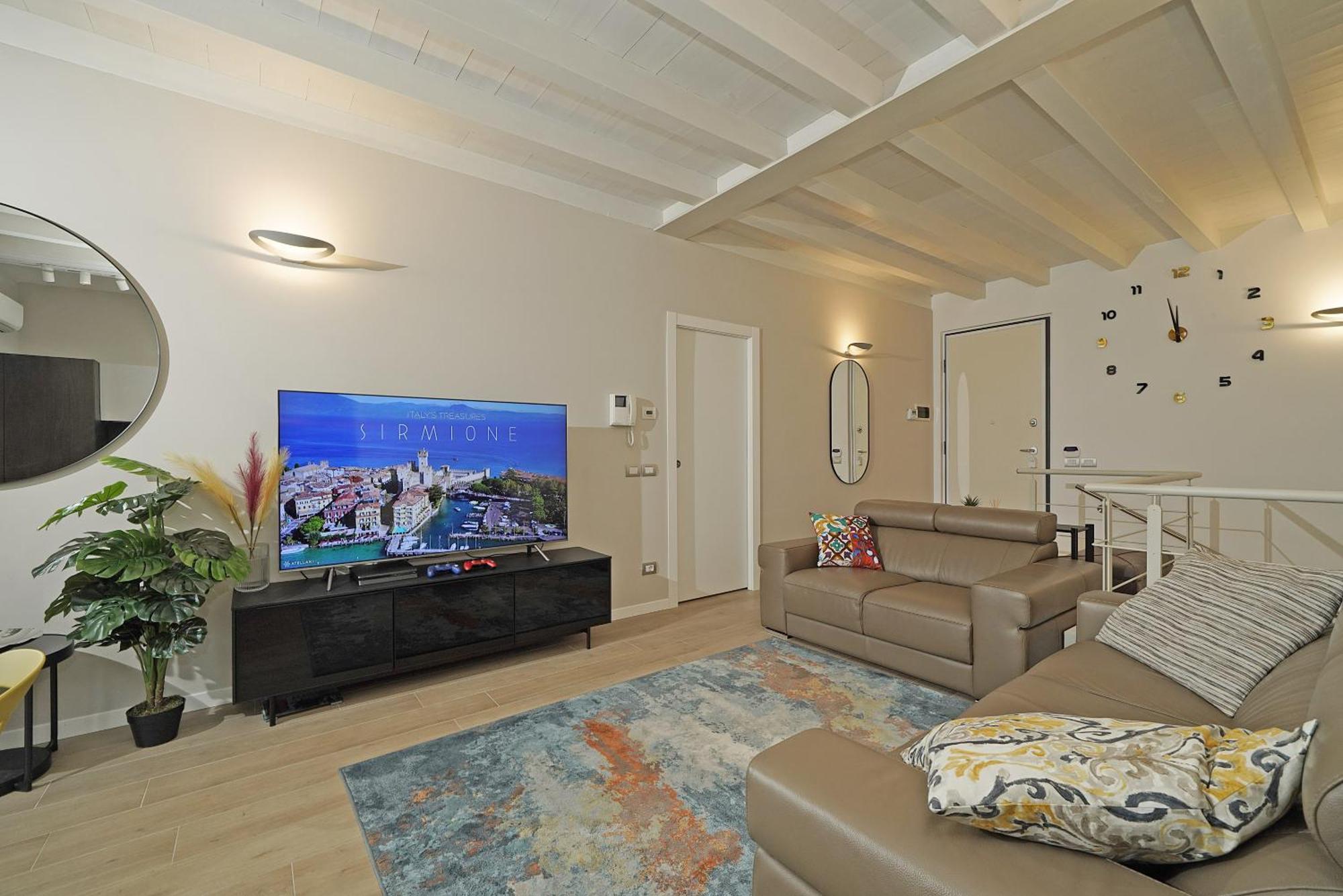 Alma Garda Apartment Sirmione