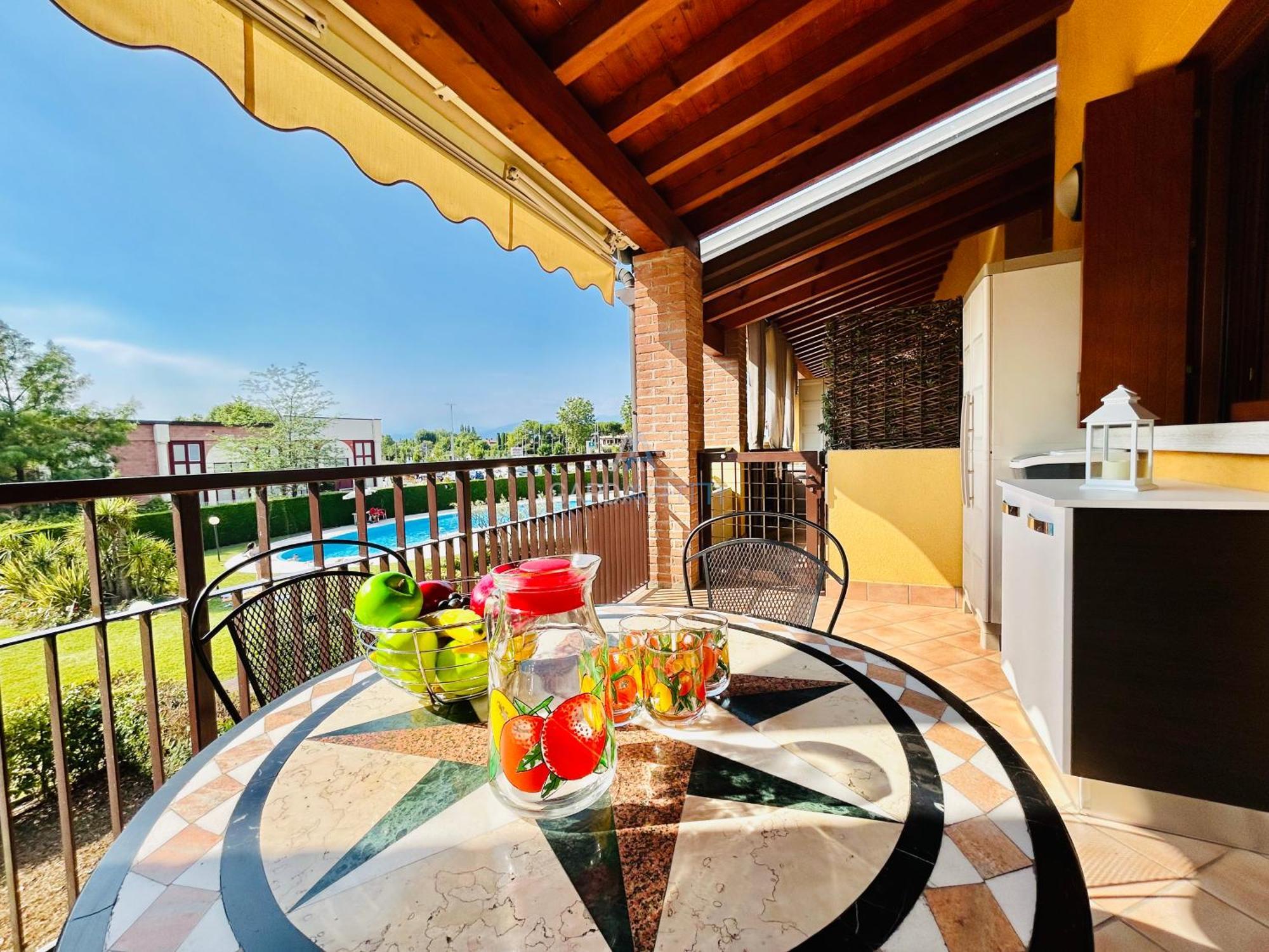 Artemide - A 150m Dal Di Garda Apartment Sirmione