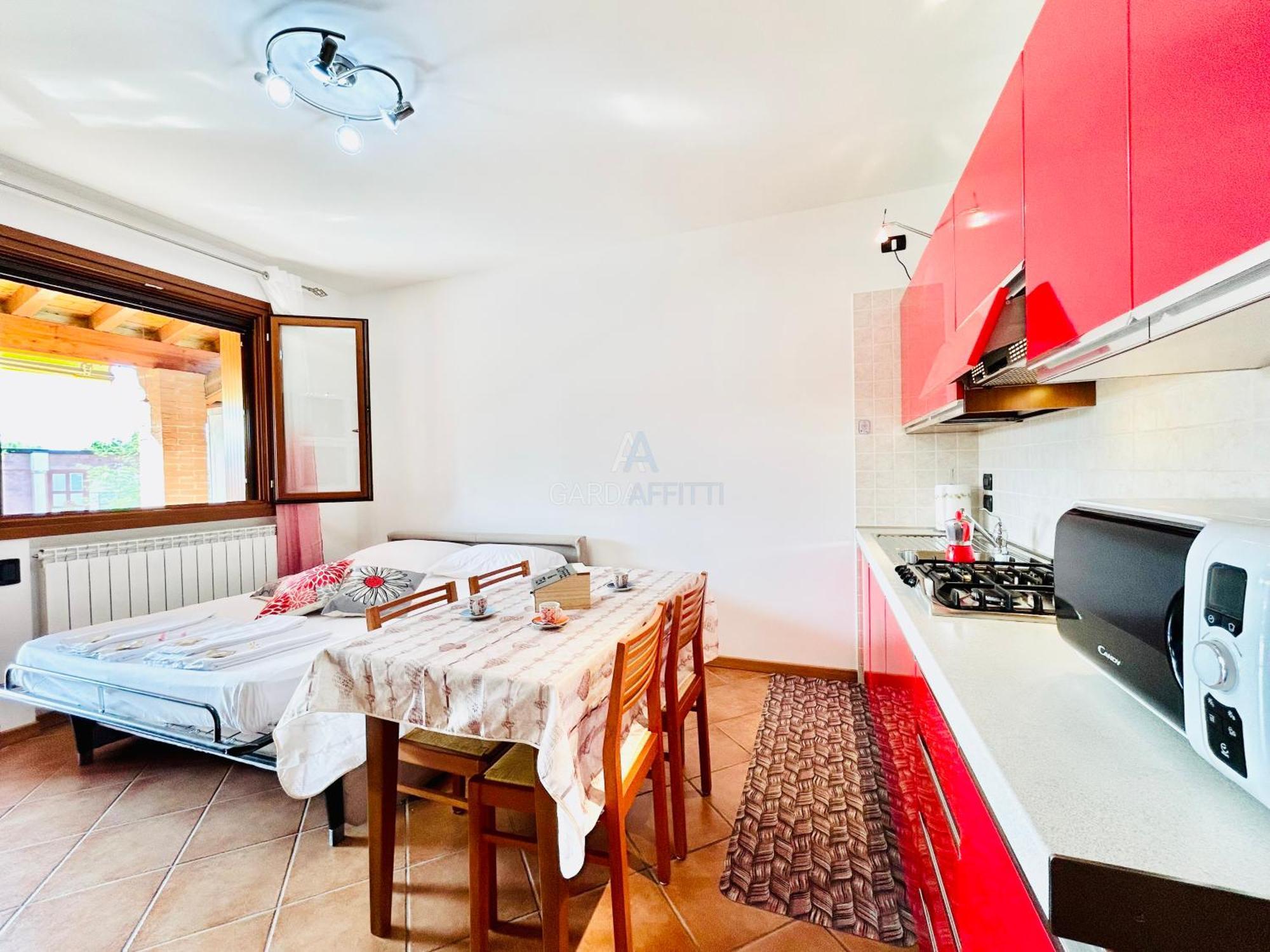 Artemide - A 150m Dal Di Garda Apartment