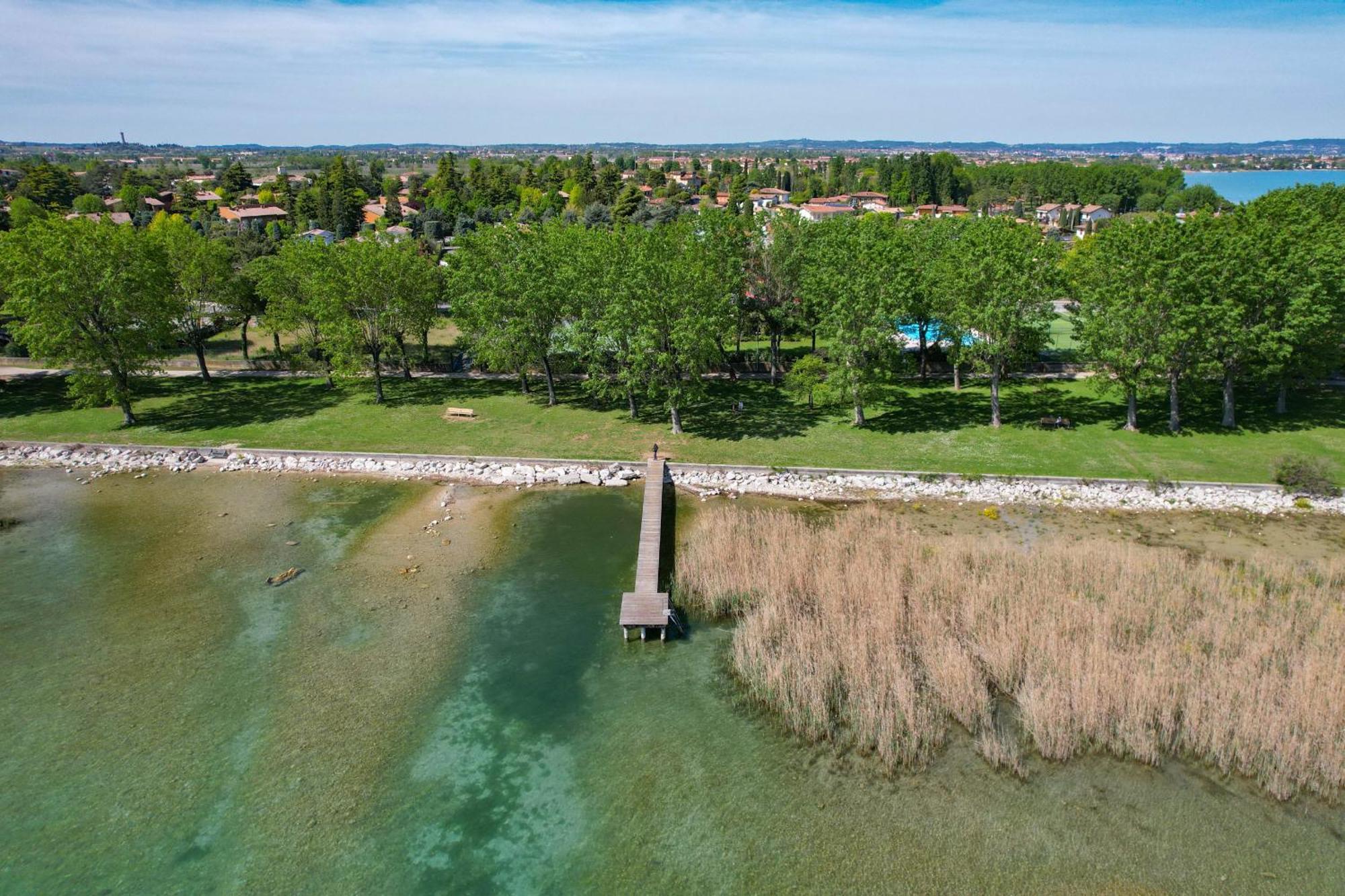 Mgh Family - Acquarius Lake Front Apartamento Sirmione