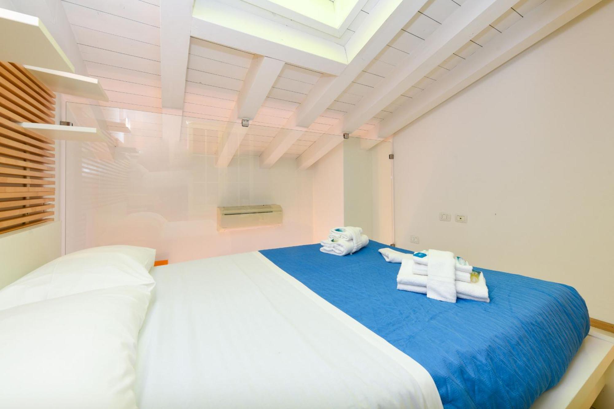Mgh Family - Acquarius Lake Front Apartamento Sirmione