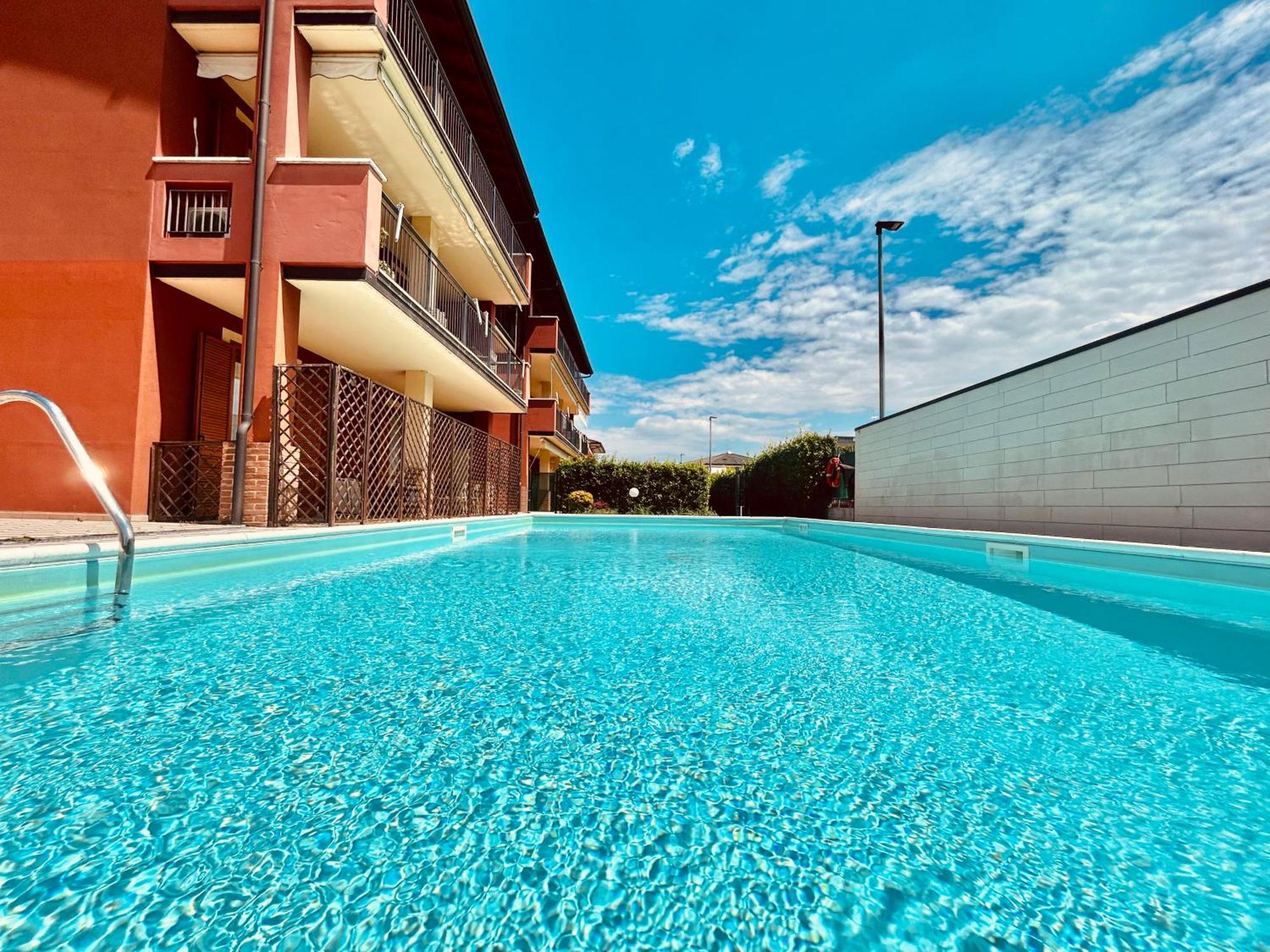 Twins - 200m Dal Di Garda Con Piscina