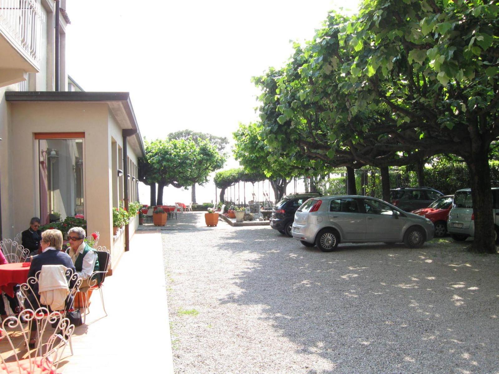 Khách sạn Giardino 3*