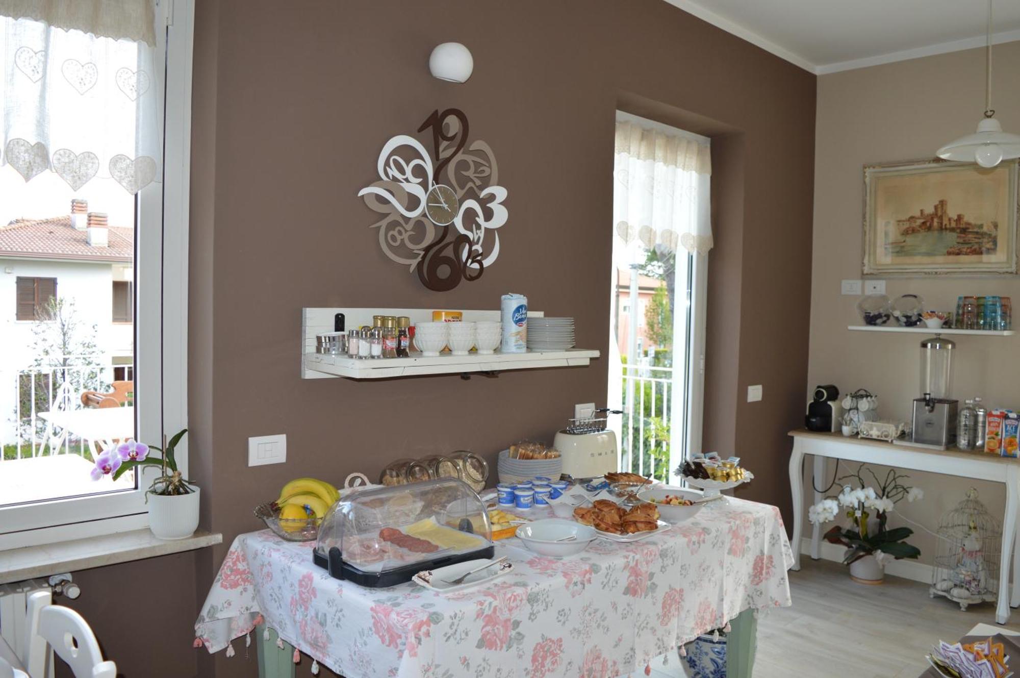 La Fiaba Bed & Breakfast *