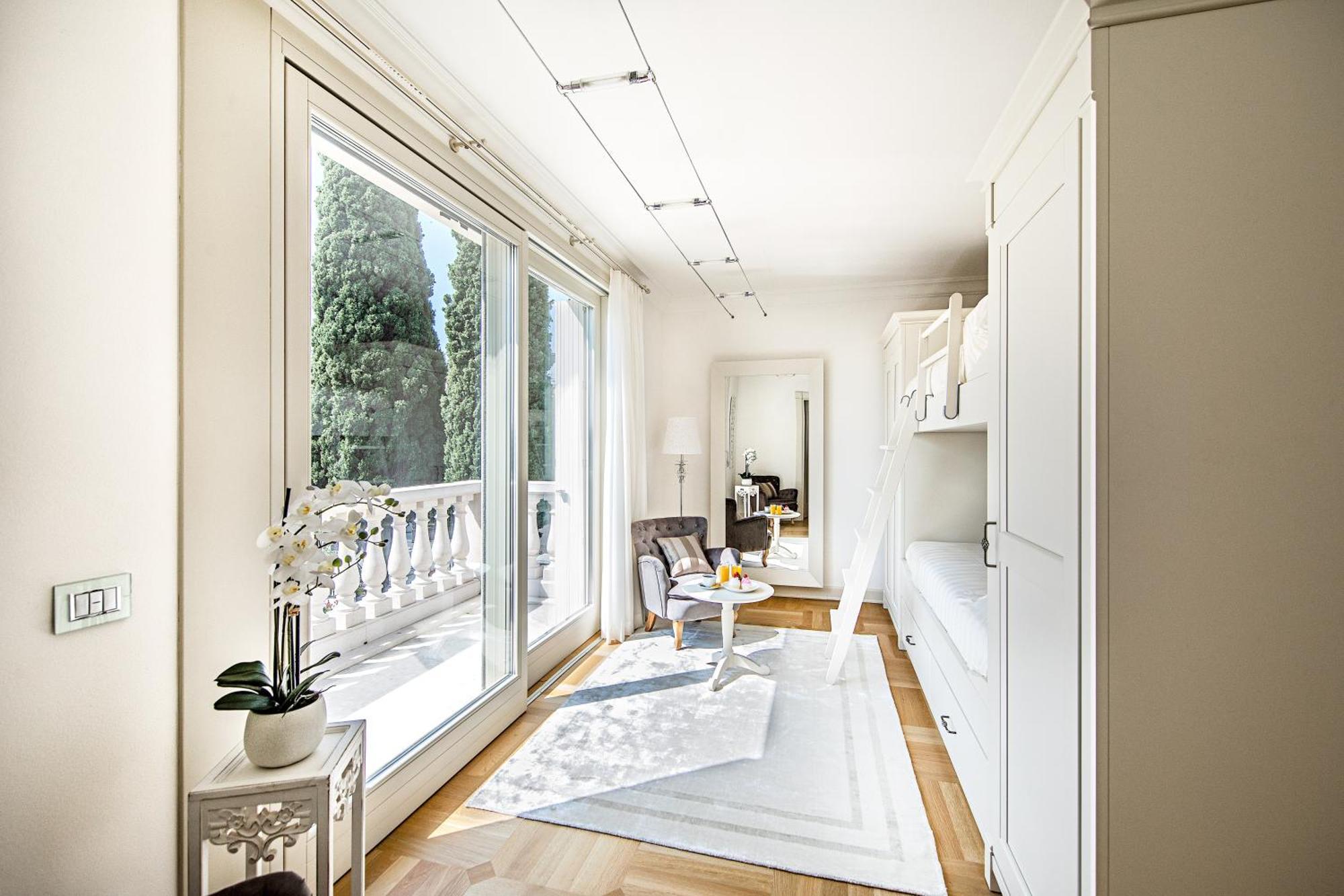 Luxury Lakefront Catullo By Wonderful Italy Sirmione