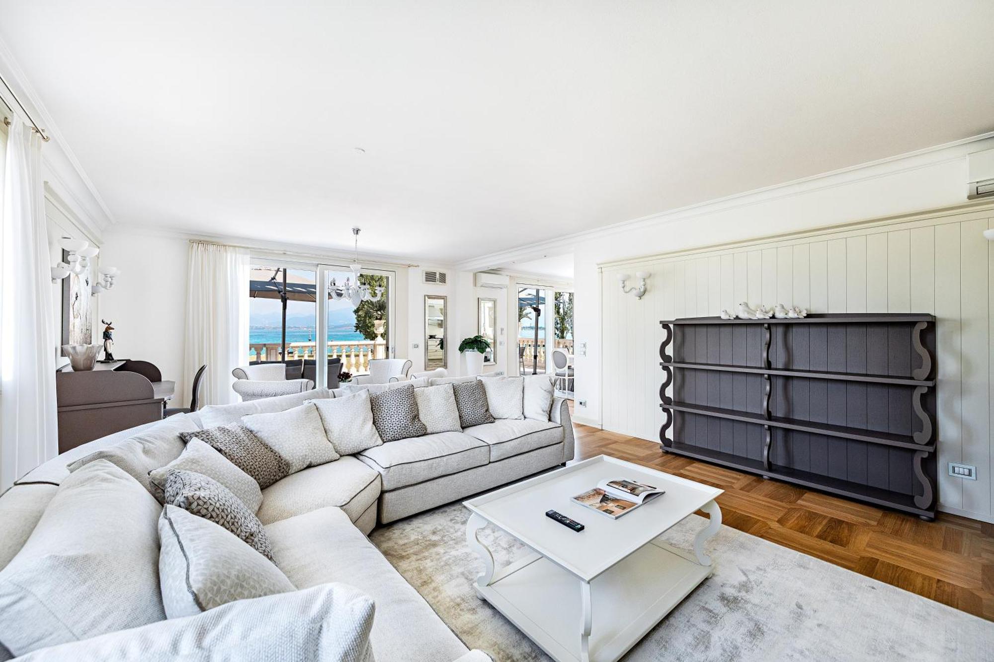 Luxury Lakefront Catullo By Wonderful Italy *