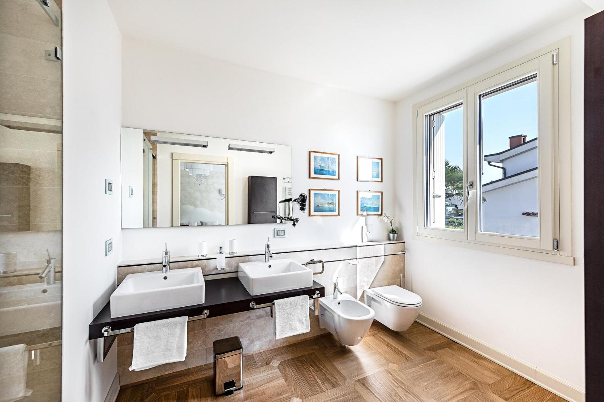 Luxury Lakefront Catullo By Wonderful Italy Sirmione
