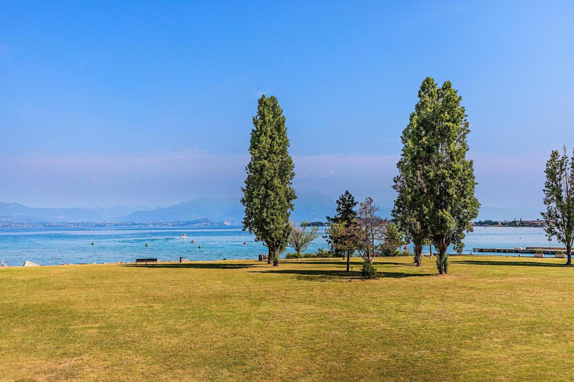 Luxury Lakefront Catullo By Wonderful Italy * Sirmione