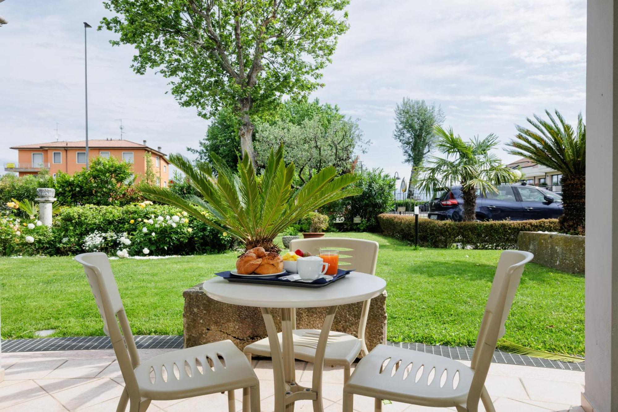 Hotel Arena 3* Sirmione