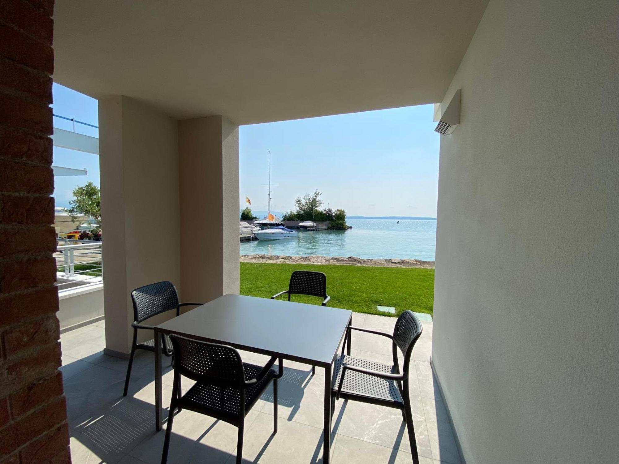 Apartment Sirmio - Darsena *