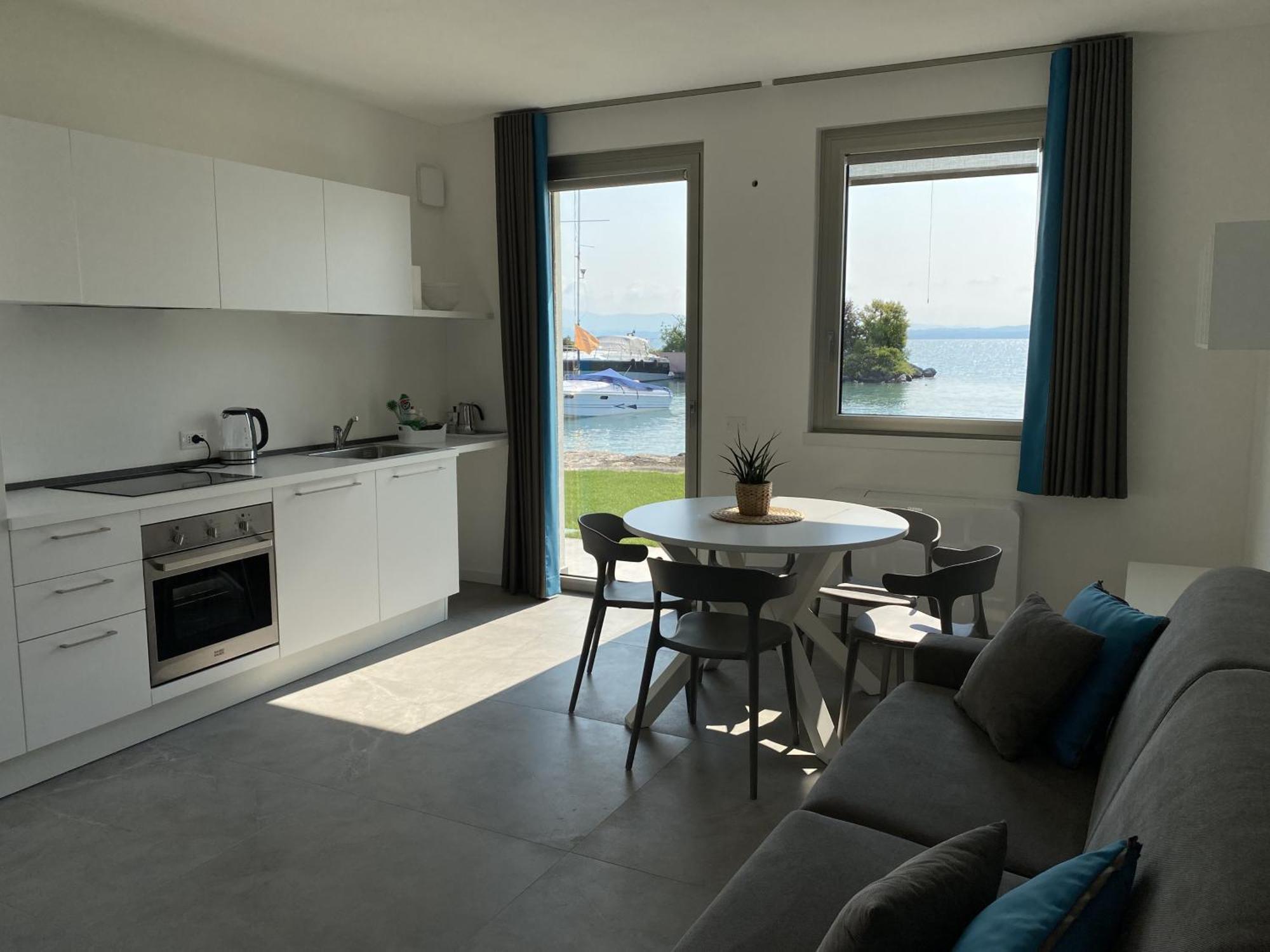 Apartment Sirmio - Darsena