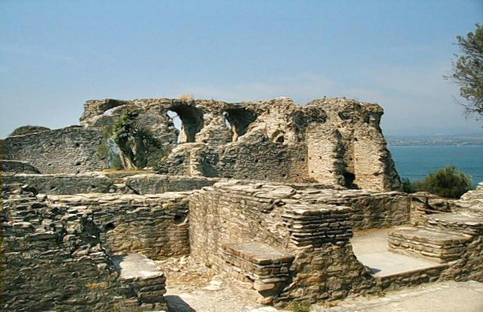 V Vittoria
