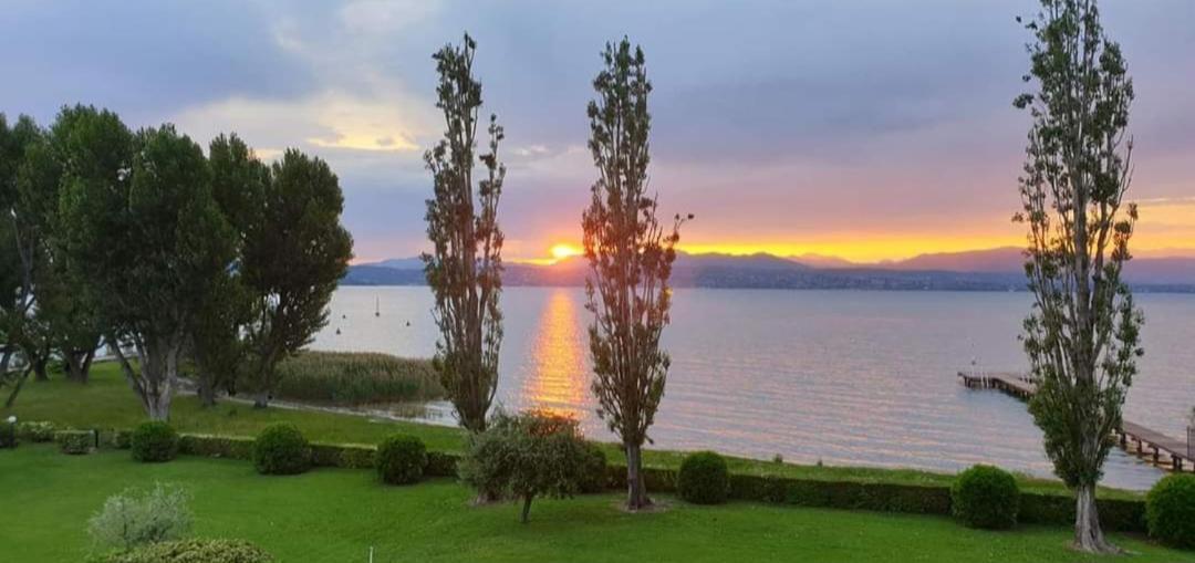 Ena Apt Fronte Lago Bilocale Con Piscina Parco E Pontile Privato Apartment *